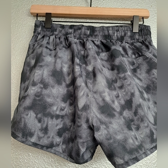 All In Motion Running Shorts  Size XS - Picture 4 of 5